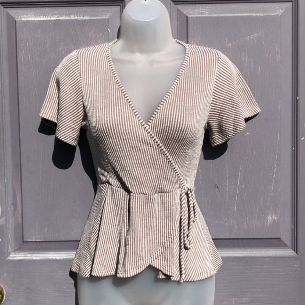 Caution to the Wind faux wrap short sleeve top - Picture 2 of 10